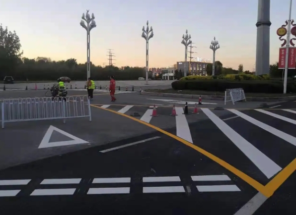 馬路劃線漆是什么油漆，有哪些種類以及使用注意事項(xiàng)